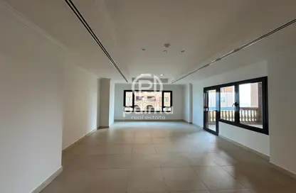Apartment - 1 Bedroom - 2 Bathrooms for rent in West Porto Drive - Porto Arabia - The Pearl Island - Doha