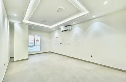Apartment - 3 Bedrooms - 3 Bathrooms for rent in Al Nasr Street - Al Nasr - Doha