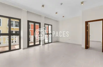 Apartment - 1 Bedroom - 2 Bathrooms for rent in Carnaval - Qanat Quartier - The Pearl Island - Doha