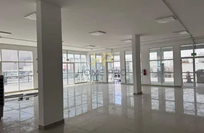 مخزن - استوديو - 6 حمامات للبيع في الوكرة - الوكرة - الوكرة - الوكرة