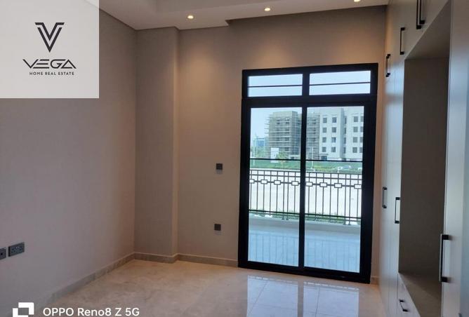900682 - Property Image 2