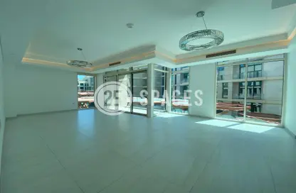 Apartment - 2 Bedrooms - 3 Bathrooms for rent in Gewan Island - The Pearl Island - Doha