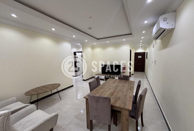 965100 - Property Image 2