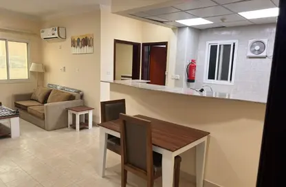 Apartment - 1 Bedroom - 1 Bathroom for rent in Simaisma Street - Umm Ghuwailina - Doha