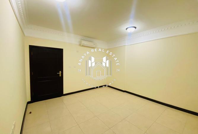 970851 - Property Image 2