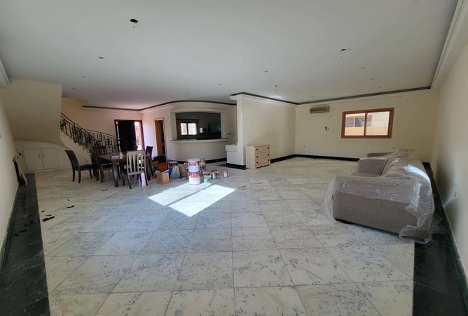 928424 - Property Image 3