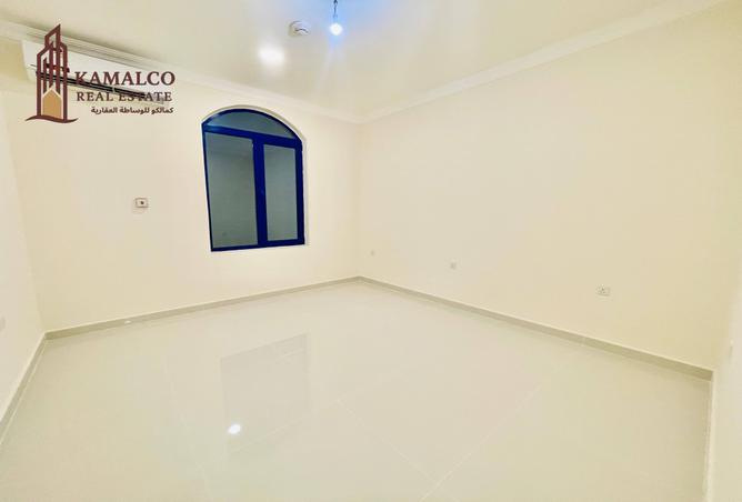 967743 - Property Image 2