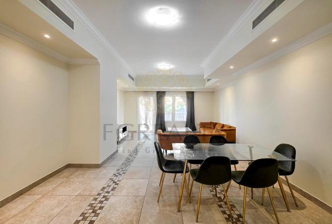 982031 - Property Image 2