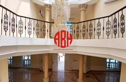 Villa - 5 Bedrooms - 7 Bathrooms for rent in Onaiza Street - Diplomatic Area - Doha