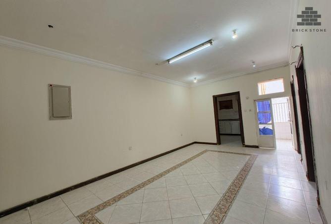 995033 - Property Image 3