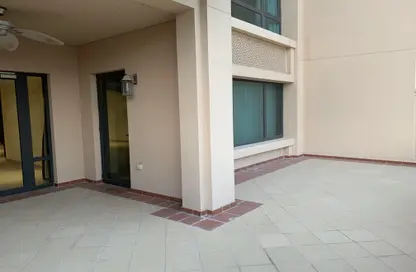 Apartment - 2 Bedrooms - 3 Bathrooms for sale in Porto Arabia - The Pearl Island - Doha