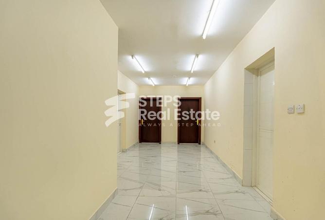 967198 - Property Image 3