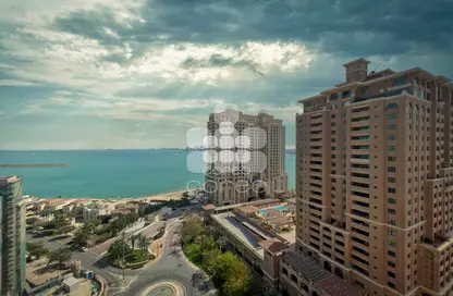 Apartment - 3 Bedrooms - 3 Bathrooms for rent in Burj Eleganté - Porto Arabia - The Pearl Island - Doha