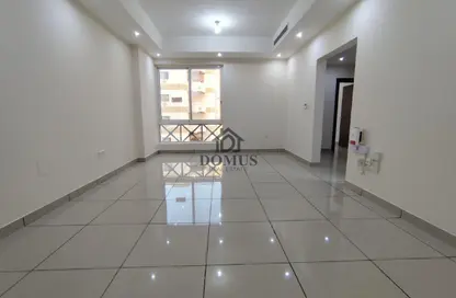 Apartment - 2 Bedrooms - 2 Bathrooms for rent in Thabit Bin Zaid Street - Al Mansoura - Doha