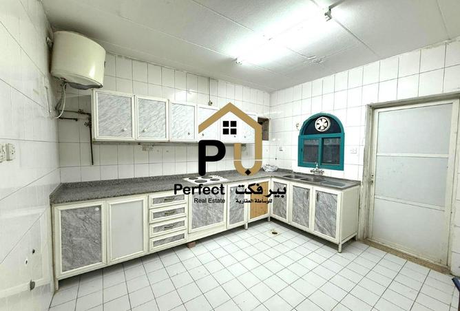 949433 - Property Image 3