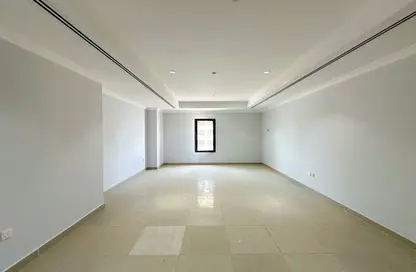 Apartment - 1 Bedroom - 2 Bathrooms for sale in East Porto Drive - Porto Arabia - The Pearl Island - Doha