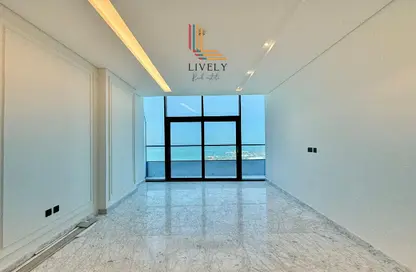 Apartment - 2 Bedrooms - 4 Bathrooms for rent in Marina Tower 23 - Marina District - Lusail