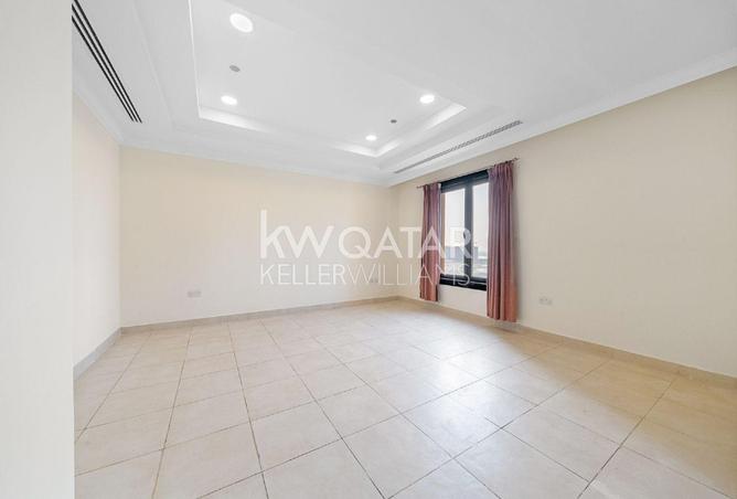 994437 - Property Image 3