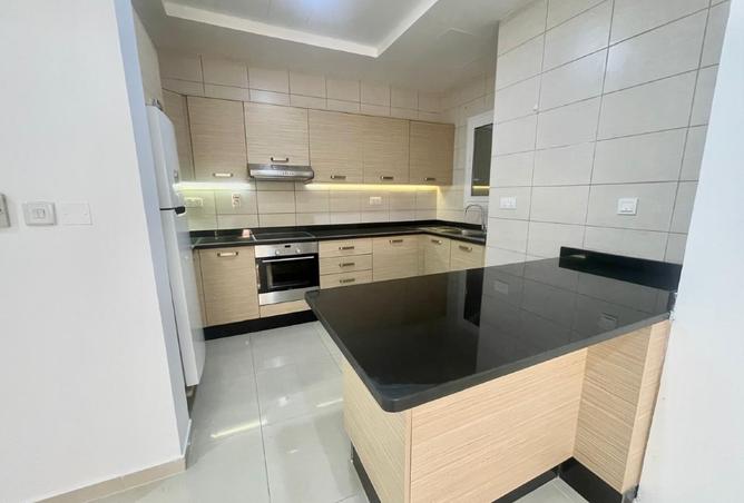 983554 - Property Image 2