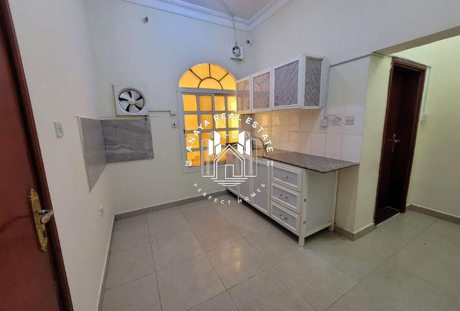 1000183 - Property Image 2