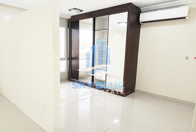 841166 - Property Image 2