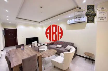 Apartment - 2 Bedrooms - 2 Bathrooms for rent in Asim Bin Omar Street - Al Mansoura - Doha