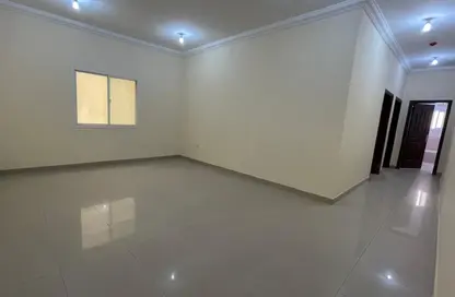 شقة - 2 غرف نوم - 2 حمامات للايجار في شارع الجزيره - فريج بن محمود الشمالي - فريج بن محمود - الدوحة