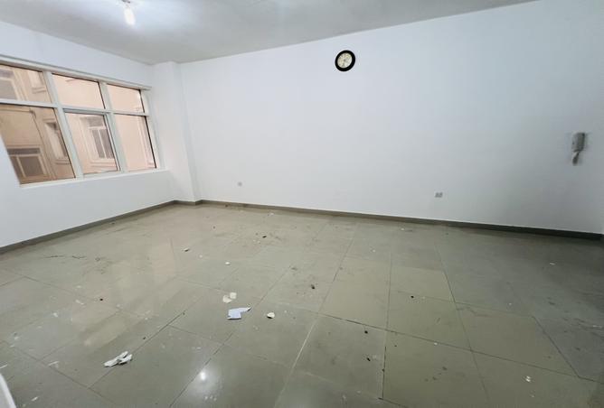 943041 - Property Image 2