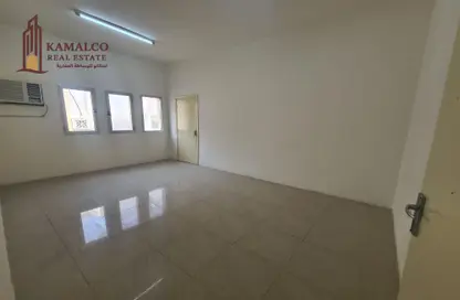 شقة - 4 غرف نوم - 2 حمامات للايجار في فريج بن محمود- جنوب - فريج بن محمود - الدوحة