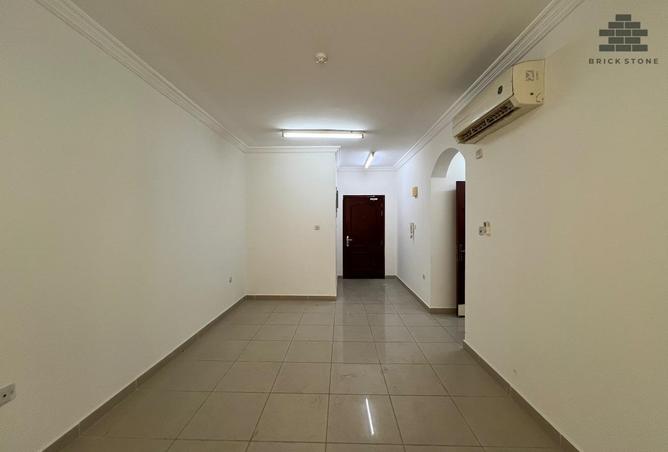 909794 - Property Image 2