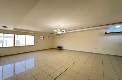 Apartment - 3 Bedrooms - 3 Bathrooms for rent in Al Sadd Road - Al Sadd - Doha Apartment - 3 Bedrooms - 3 Bathrooms for rent in Al Sadd Road - Al Sadd - Doha