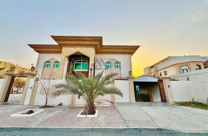 شقة - 8 غرف نوم - 8 حمامات للايجار في فلل واست باي لاغون - وست باي لاجون - بحيرة وست لاجون - الدوحة