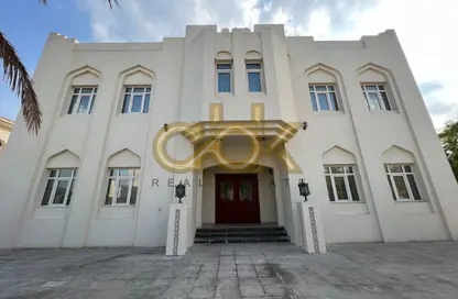Villa - 6 Bedrooms - 7+ Bathrooms for rent in Al Dafna - Al Dafna - Doha
