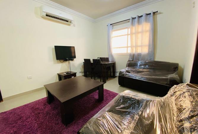 951882 - Property Image 2