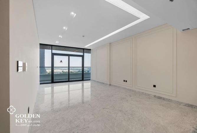 874218 - Property Image 2
