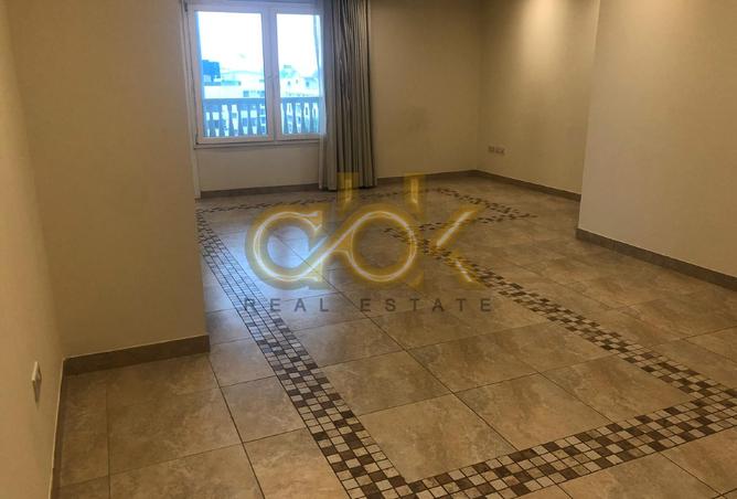 890123 - Property Image 2