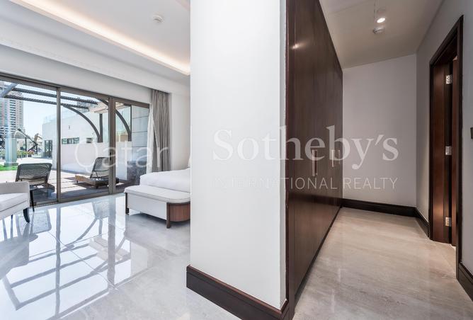 886389 - Property Image 2