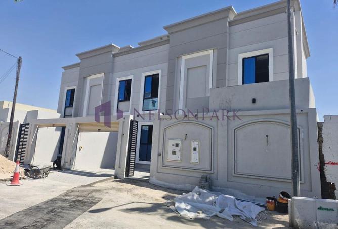 967067 - Property Image 2