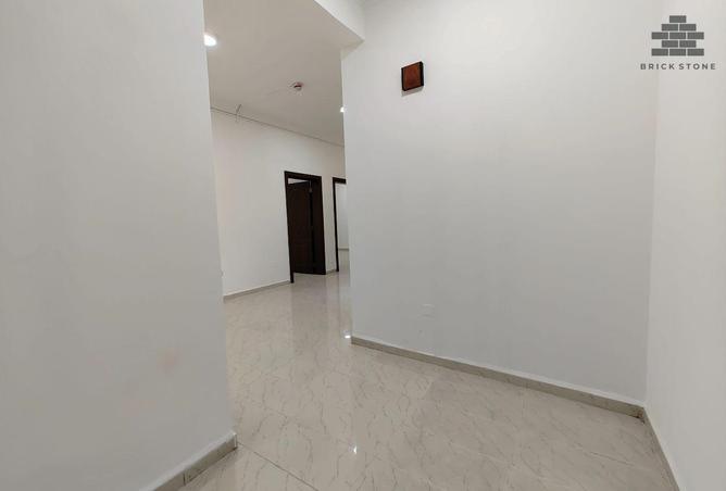 951747 - Property Image 2