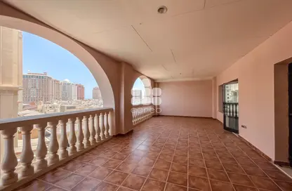شقة - 2 غرف نوم - 3 حمامات للايجار في برج 14 - بورتو أرابيا - جزيرة اللؤلؤة - الدوحة