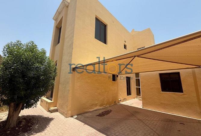 954935 - Property Image 2