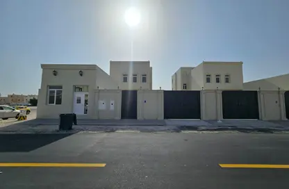 Villa - 7 Bedrooms for sale in Ain Khalid Gate - Ain Khaled - Doha