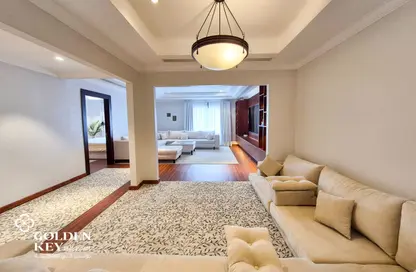 Apartment - 1 Bedroom - 2 Bathrooms for rent in West Porto Drive - Porto Arabia - The Pearl Island - Doha