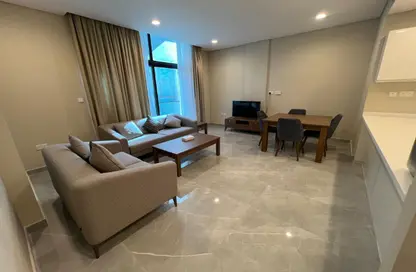 Apartment - 2 Bedrooms - 3 Bathrooms for rent in Giardino Gardens - Giardino Villas - The Pearl Island - Doha