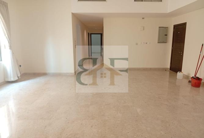985200 - Property Image 3