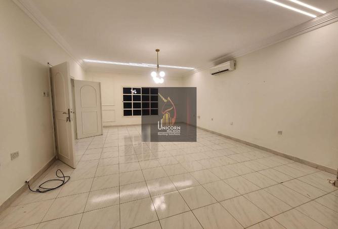 956369 - Property Image 3