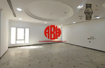 Apartment - 3 Bedrooms - 3 Bathrooms for rent in Al Sadd Road - Al Sadd - Doha