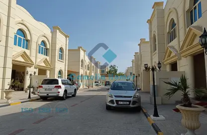 Compound - 5 Bedrooms - 6 Bathrooms for rent in Al Nuaija Street - Al Nuaija - Doha