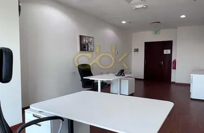 طابق كامل - استوديو - 2 حمامات للبيع في برج وست باي - الخليج الجنوبي - الخليج الغربي - الدوحة