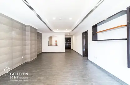 Apartment - 1 Bedroom - 2 Bathrooms for rent in West Porto Drive - Porto Arabia - The Pearl Island - Doha Apartment - 1 Bedroom - 2 Bathrooms for rent in West Porto Drive - Porto Arabia - The Pearl Island - Doha